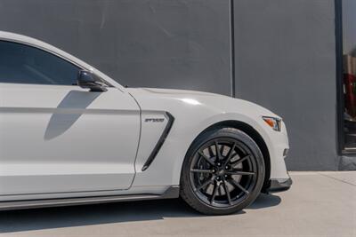 2016 Ford Mustang Shelby GT350   - Photo 37 - Tustin, CA 92780