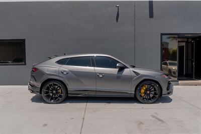 2021 Lamborghini Urus   - Photo 4 - Tustin, CA 92780