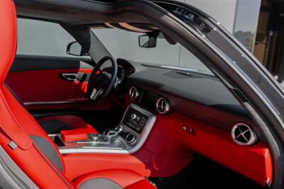 2012 Mercedes-Benz SLS AMG   - Photo 13 - Tustin, CA 92780