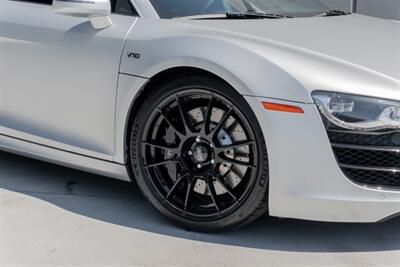 2011 Audi R8 5.2 quattro   - Photo 36 - Tustin, CA 92780