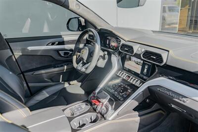 2021 Lamborghini Urus   - Photo 10 - Tustin, CA 92780