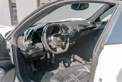 2018 Ferrari 488 GTB   - Photo 9 - Tustin, CA 92780