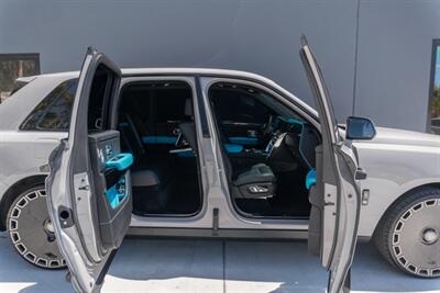 2022 Rolls-Royce Cullinan   - Photo 14 - Tustin, CA 92780
