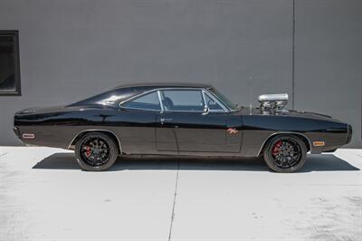 1970 Dodge Charger RT   - Photo 5 - Tustin, CA 92780