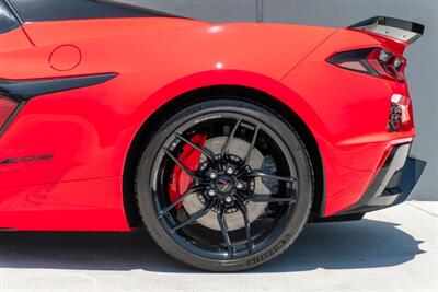 2025 Chevrolet Corvette Z06   - Photo 18 - Tustin, CA 92780