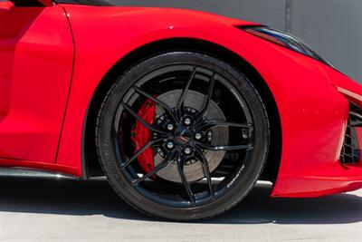 2025 Chevrolet Corvette Z06   - Photo 32 - Tustin, CA 92780