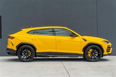 2021 Lamborghini Urus   - Photo 5 - Tustin, CA 92780