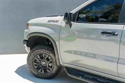 2025 Chevrolet Silverado 1500 ZR2   - Photo 46 - Tustin, CA 92780
