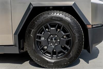 2024 Tesla Cybertruck All-Wheel Drive   - Photo 38 - Tustin, CA 92780