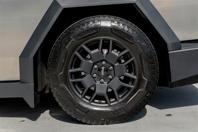 2024 Tesla Cybertruck All-Wheel Drive   - Photo 21 - Tustin, CA 92780