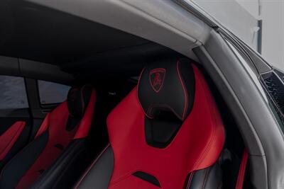 2022 Lamborghini Huracan EVO   - Photo 10 - Tustin, CA 92780