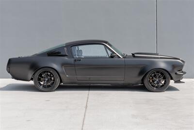 1965 Ford Mustang Fastback   - Photo 7 - Tustin, CA 92780