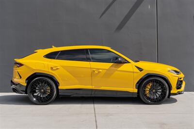 2022 Lamborghini Urus   - Photo 4 - Tustin, CA 92780