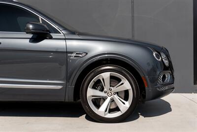 2020 Bentley Bentayga V8   - Photo 37 - Tustin, CA 92780