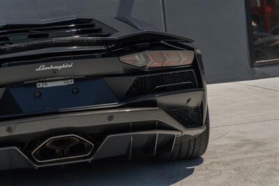 2017 Lamborghini Aventador LP 740-4 S   - Photo 33 - Tustin, CA 92780