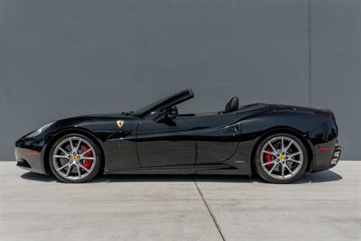 2013 Ferrari California   - Photo 4 - Tustin, CA 92780