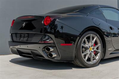 2013 Ferrari California   - Photo 40 - Tustin, CA 92780