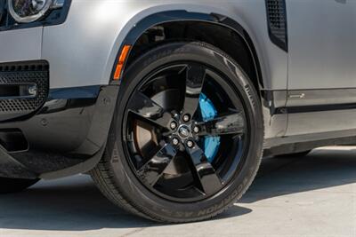 2023 Land Rover Defender 110 X   - Photo 23 - Tustin, CA 92780