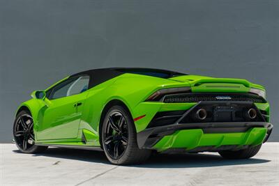 2022 Lamborghini Huracan EVO Spyder   - Photo 12 - Tustin, CA 92780