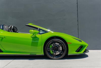 2022 Lamborghini Huracan EVO Spyder   - Photo 38 - Tustin, CA 92780