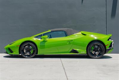 2022 Lamborghini Huracan EVO Spyder   - Photo 5 - Tustin, CA 92780