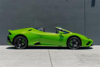2022 Lamborghini Huracan EVO Spyder   - Photo 6 - Tustin, CA 92780