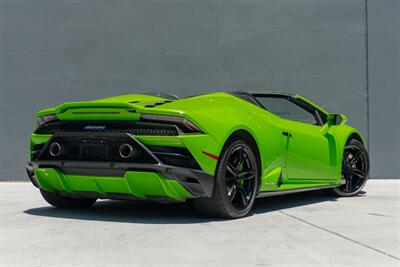 2022 Lamborghini Huracan EVO Spyder   - Photo 9 - Tustin, CA 92780