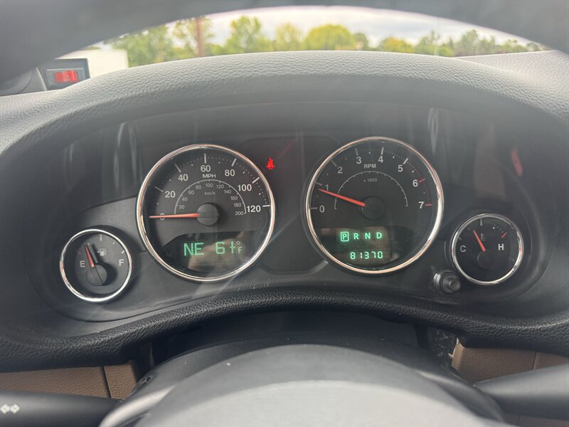 2014 Jeep Wrangler Unlimited Sahara - Photo 15