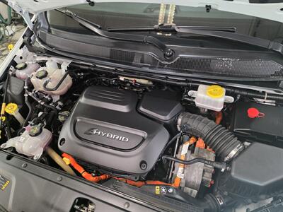 2024 Chrysler Pacifica Plug-In Hybrid Select   - Photo 15 - Mandan, ND 58554