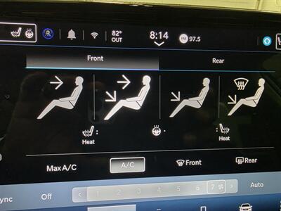 2024 Chrysler Pacifica Plug-In Hybrid Select   - Photo 16 - Mandan, ND 58554