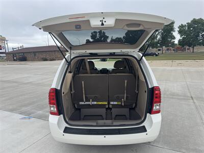 2012 Kia Sedona EX   - Photo 6 - Bismarck, ND 58504