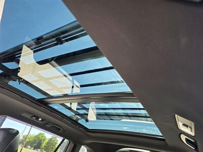 2022 Volkswagen Tiguan SE R-Line Black 4Motion   - Photo 13 - Bismarck, ND 58504