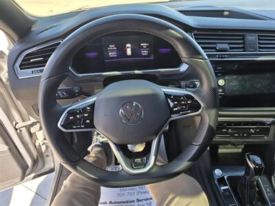 2022 Volkswagen Tiguan SE R-Line Black 4Motion   - Photo 11 - Bismarck, ND 58504