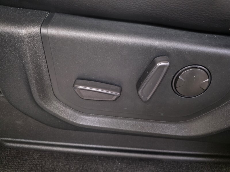 2020 Ford F-150 Lariat - Photo 12