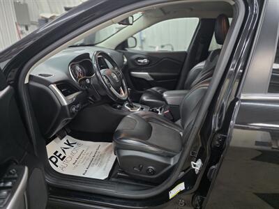 2018 Jeep Cherokee Latitude Plus   - Photo 10 - Mandan, ND 58554