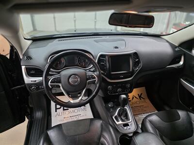 2018 Jeep Cherokee Latitude Plus   - Photo 11 - Mandan, ND 58554