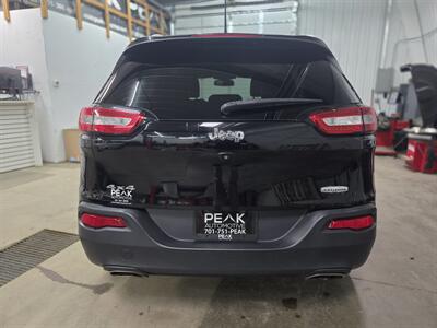 2018 Jeep Cherokee Latitude Plus   - Photo 7 - Mandan, ND 58554