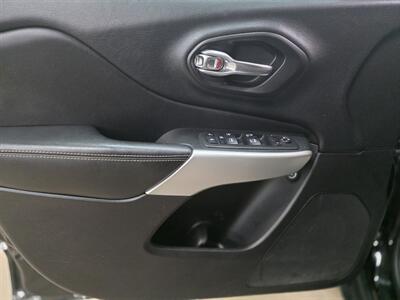 2018 Jeep Cherokee Latitude Plus   - Photo 14 - Mandan, ND 58554