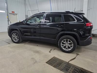 2018 Jeep Cherokee Latitude Plus   - Photo 4 - Mandan, ND 58554