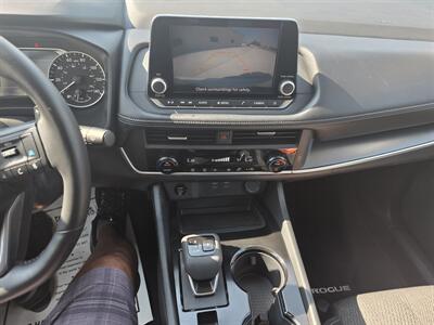 2025 Nissan Rogue SV   - Photo 17 - Mandan, ND 58554