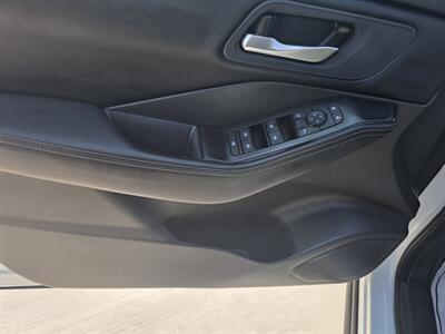 2025 Nissan Rogue SV   - Photo 8 - Mandan, ND 58554
