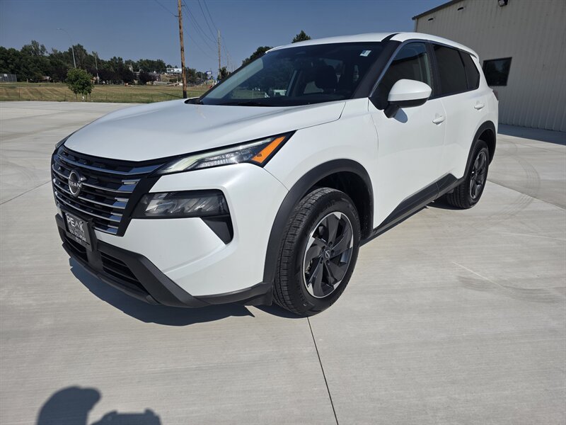 2025 Nissan Rogue SV   - Photo 1 - Mandan, ND 58554