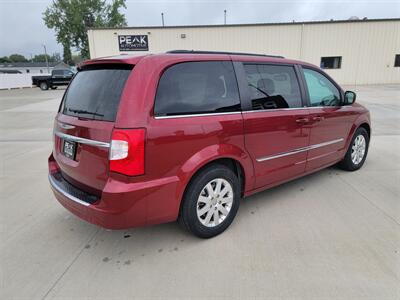 2013 Chrysler Town and Country Touring   - Photo 5 - Bismarck, ND 58504