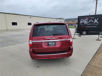 2013 Chrysler Town and Country Touring   - Photo 6 - Bismarck, ND 58504