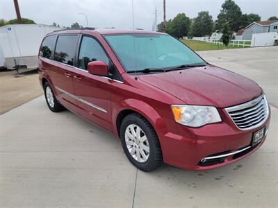 2013 Chrysler Town and Country Touring   - Photo 2 - Bismarck, ND 58504