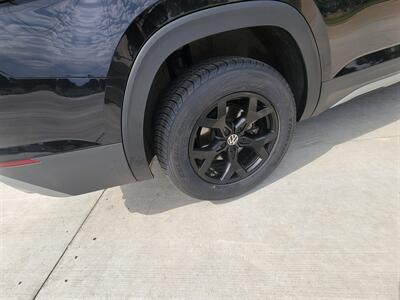 2024 Volkswagen Atlas Peak Edition SEL 4Motion   - Photo 7 - Bismarck, ND 58504
