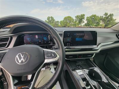 2024 Volkswagen Atlas Peak Edition SEL 4Motion   - Photo 12 - Bismarck, ND 58504