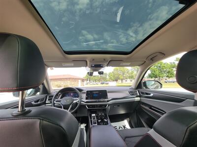 2024 Volkswagen Atlas Peak Edition SEL 4Motion   - Photo 15 - Bismarck, ND 58504