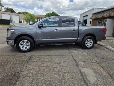 2018 Nissan Titan SV   - Photo 4 - Mandan, ND 58554