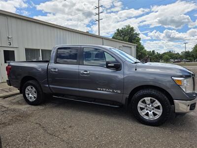2018 Nissan Titan SV   - Photo 5 - Mandan, ND 58554